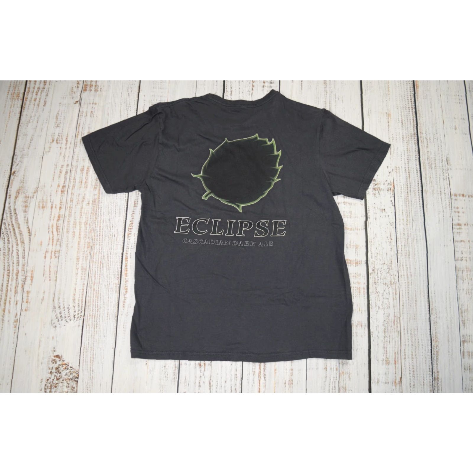 Vintage BEND BREWING COMPANY T-SHIRT BEER LOGO HOPS MEN LARGE GRAY 100% COTTON CREW NECK BEER IPA CASCADIAN DARK ALE BESPOKE FIT Size US L / EU 52-54 / 3 - 4 Thumbnail