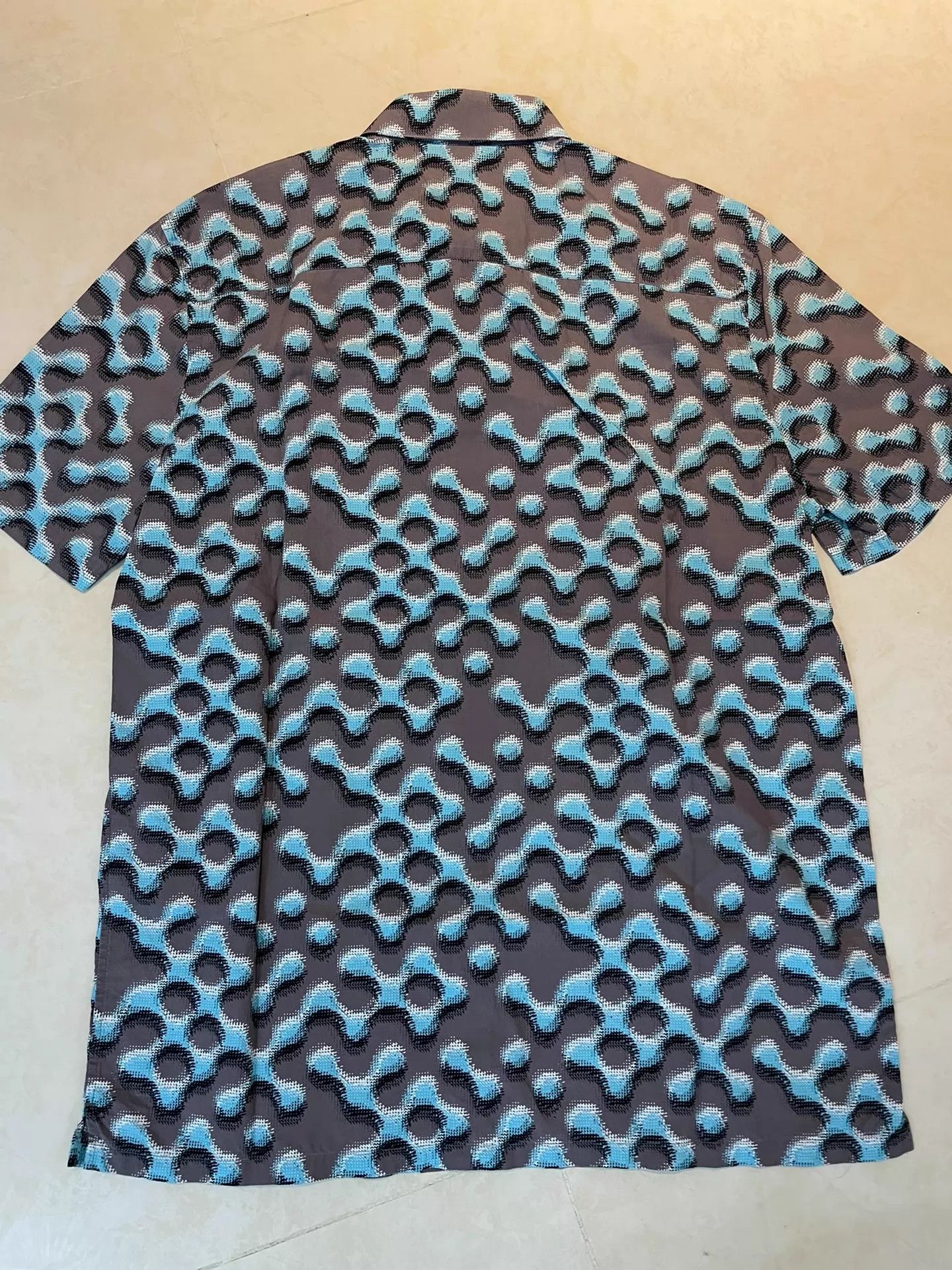 Prada Prada Ripple Allover Print Btn Short-Sleeve Shirt New 39 Size US M / EU 48-50 / 2 - 3 Thumbnail