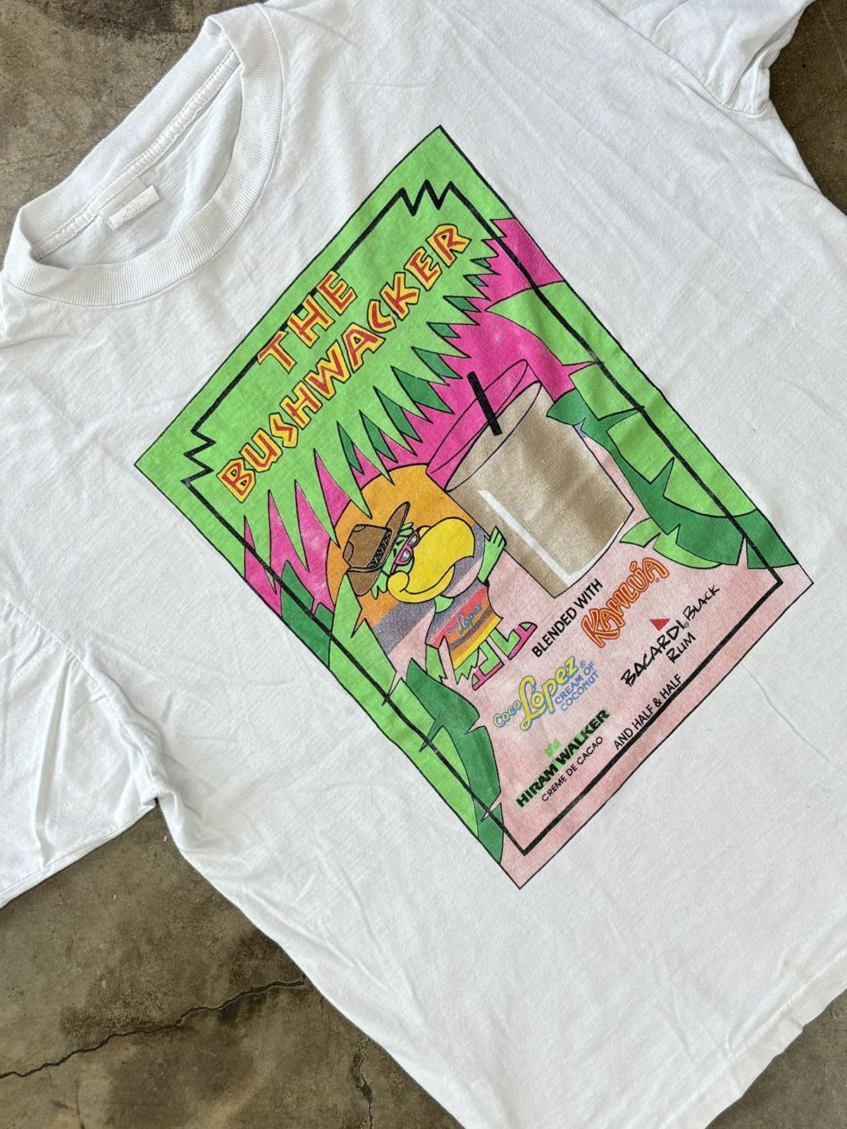 Vintage Vintage Bushwacker Alcohol Promo Tee Single Stitch XL Size US XL / EU 56 / 4 - 1 Thumbnail