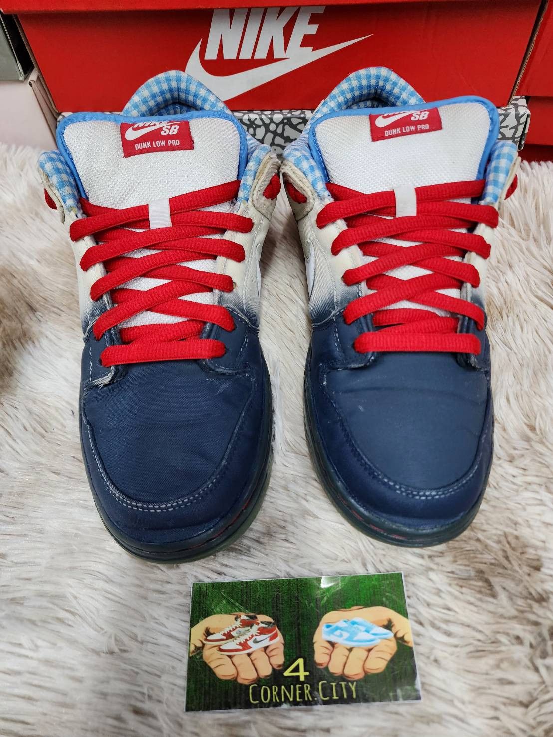 Nike Nike Sb Dunk Low Dorothy Size US 10 / EU 43 - 2 Thumbnail