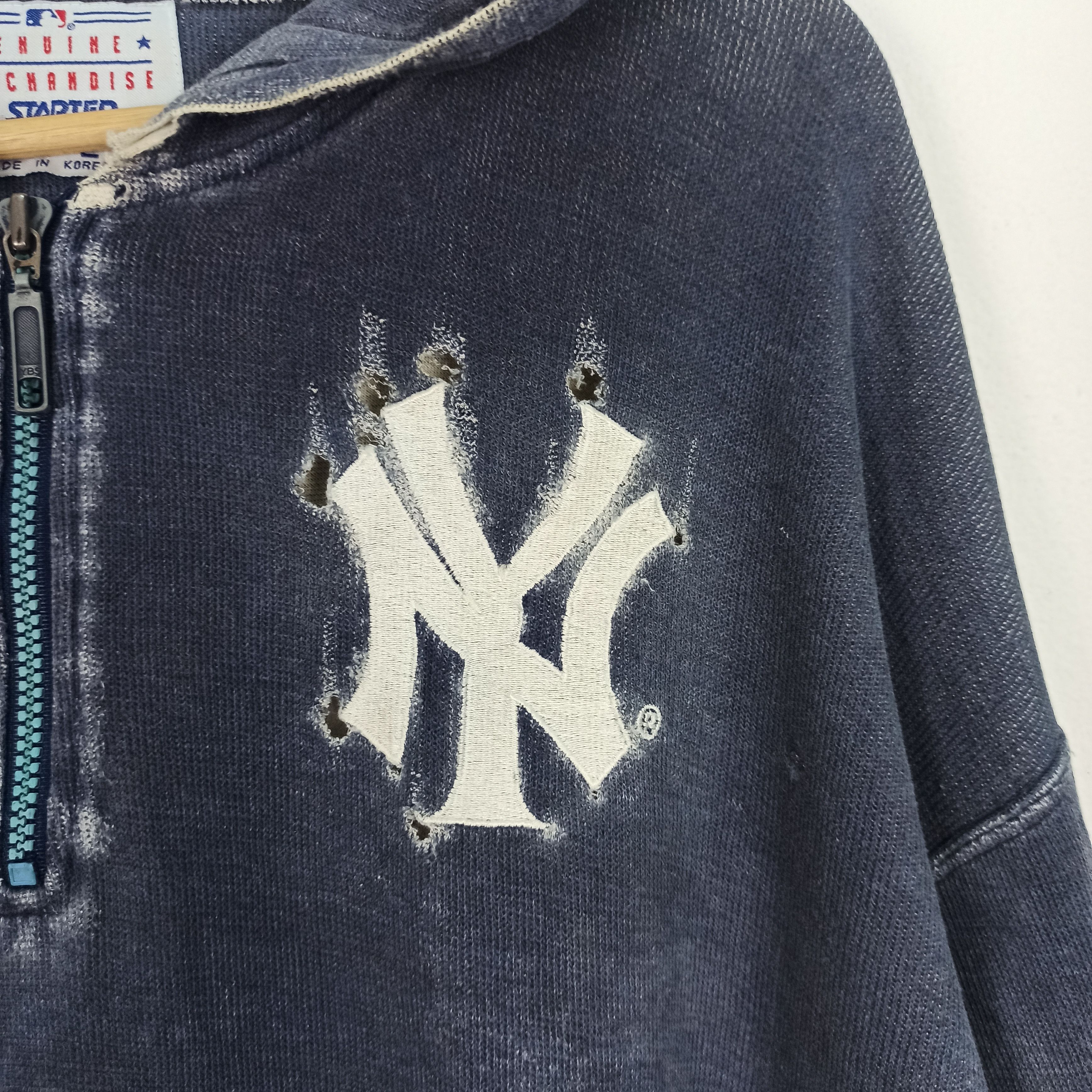 MLB Vintage Distressed Starter MLB New York Yankees Hoodie Size US L / EU 52-54 / 3 - 3 Thumbnail