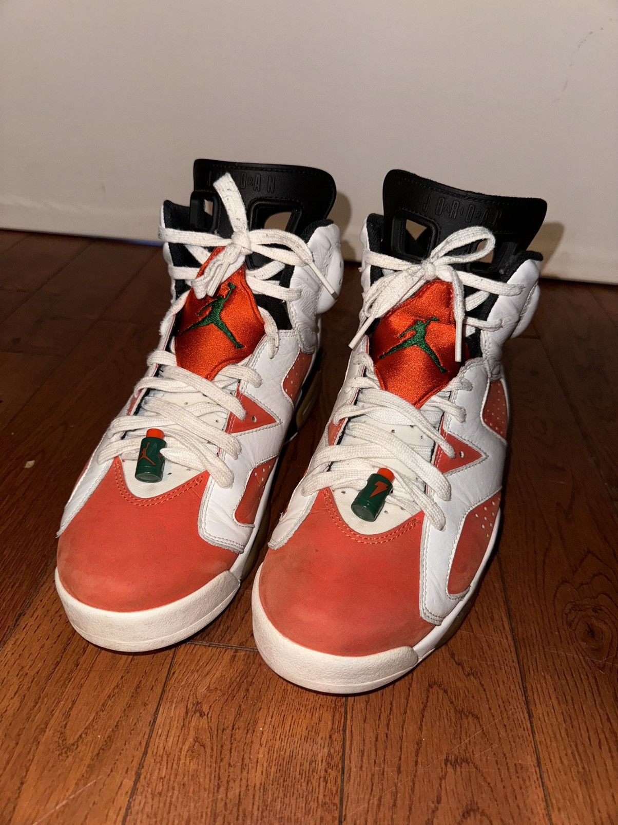 Jordan Brand Jordan 6 Gatorade “Like Mike” Size US 9 / EU 42 - 1 Thumbnail