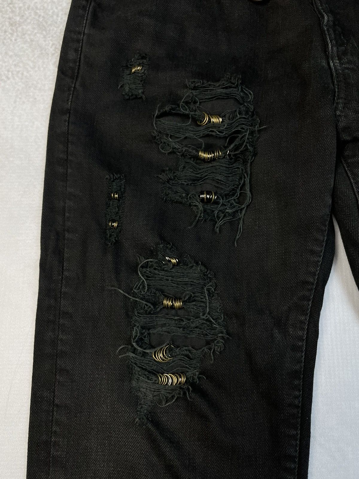 Tornado Mart 2000s CavariA Pierced Mud Max Style Studded Distressed Denim Size US 30 / EU 46 - 3 Thumbnail
