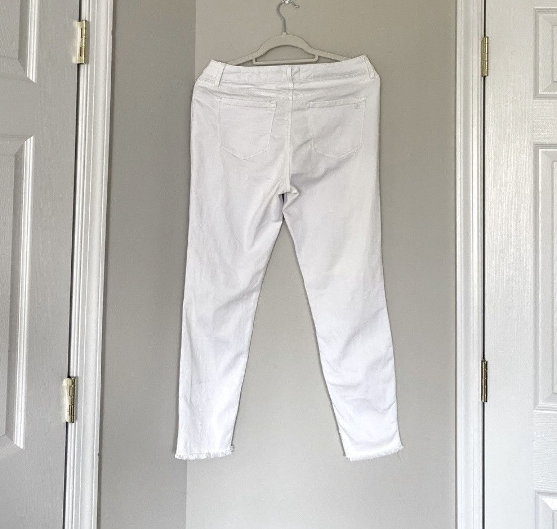 Jessica Simpson JESSICA SIMPSON KISS ME ANKLE SKINNY MID RISE JEANS IN WHITE Size 30" / US 8 / IT 44 - 6 Thumbnail