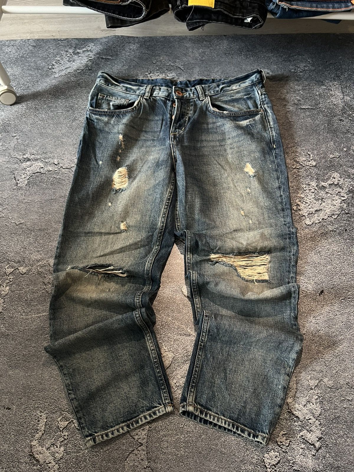 Japanese Brand Distressed Vintage Slim Archival Jeans Retro Style Size US 32 / EU 48 - 1 Thumbnail