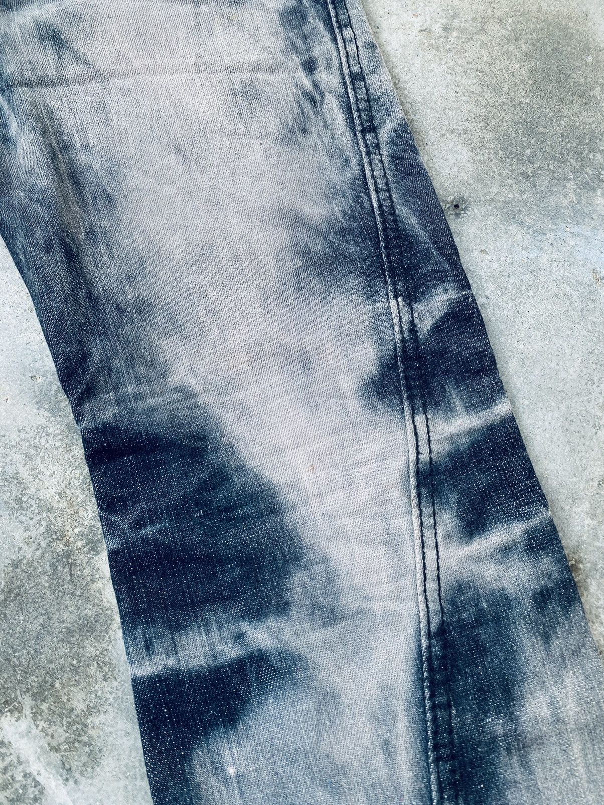 Japanese Brand Vintage Daily News Grabbed Feather Flared Denim Pants Size US 32 / EU 48 - 9 Thumbnail