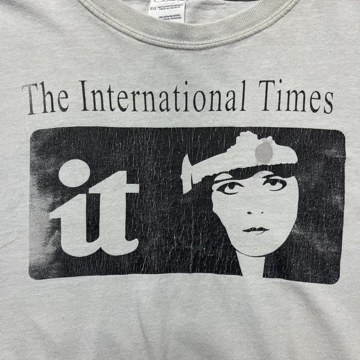 Vintage Vintage The International Times IT Newspaper Magazine Tee Size US XL / EU 56 / 4 - 4 Thumbnail
