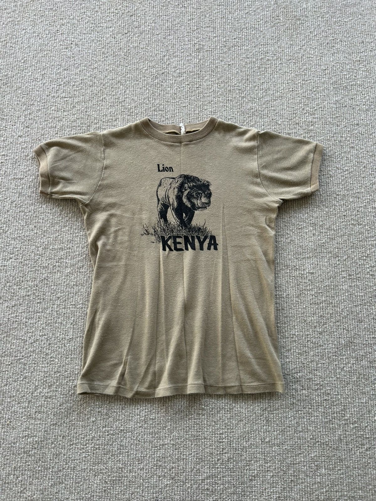Vintage 1970s Kenya Lion Vintage T shirt Size US M / EU 48-50 / 2 - 1 Thumbnail