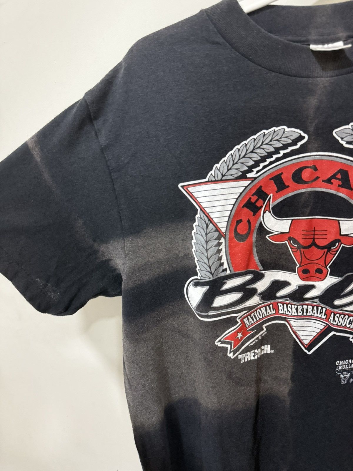 NBA × Vintage Vintage Sunfaded 90s NBA Chicago Bulls T-Shirt Size US L / EU 52-54 / 3 - 3 Thumbnail