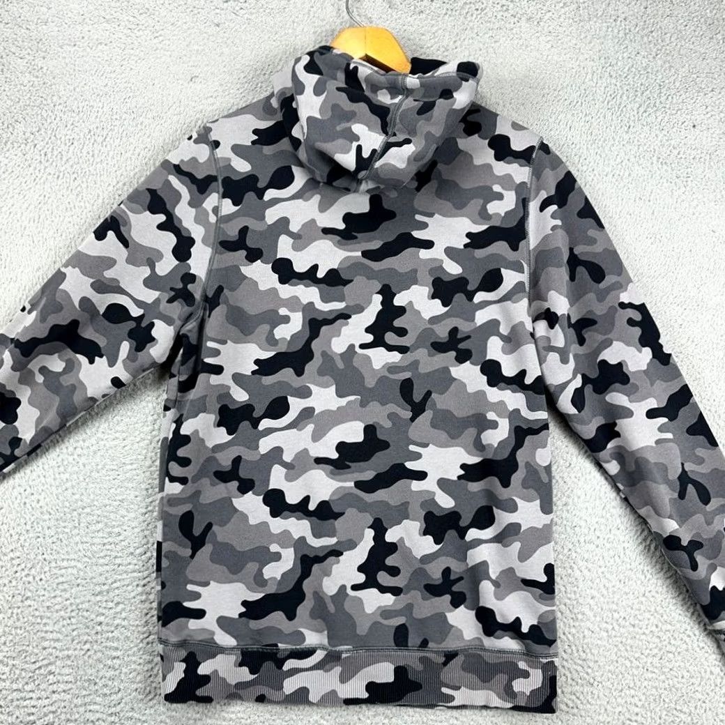 Under Armour Under Armour Camouflage Hoodie Sweatshirt Mens Small Gray Black Pullover Pockets Pullover Outdoor Breathable Urban Casual Size US S / EU 44-46 / 1 - 3 Thumbnail