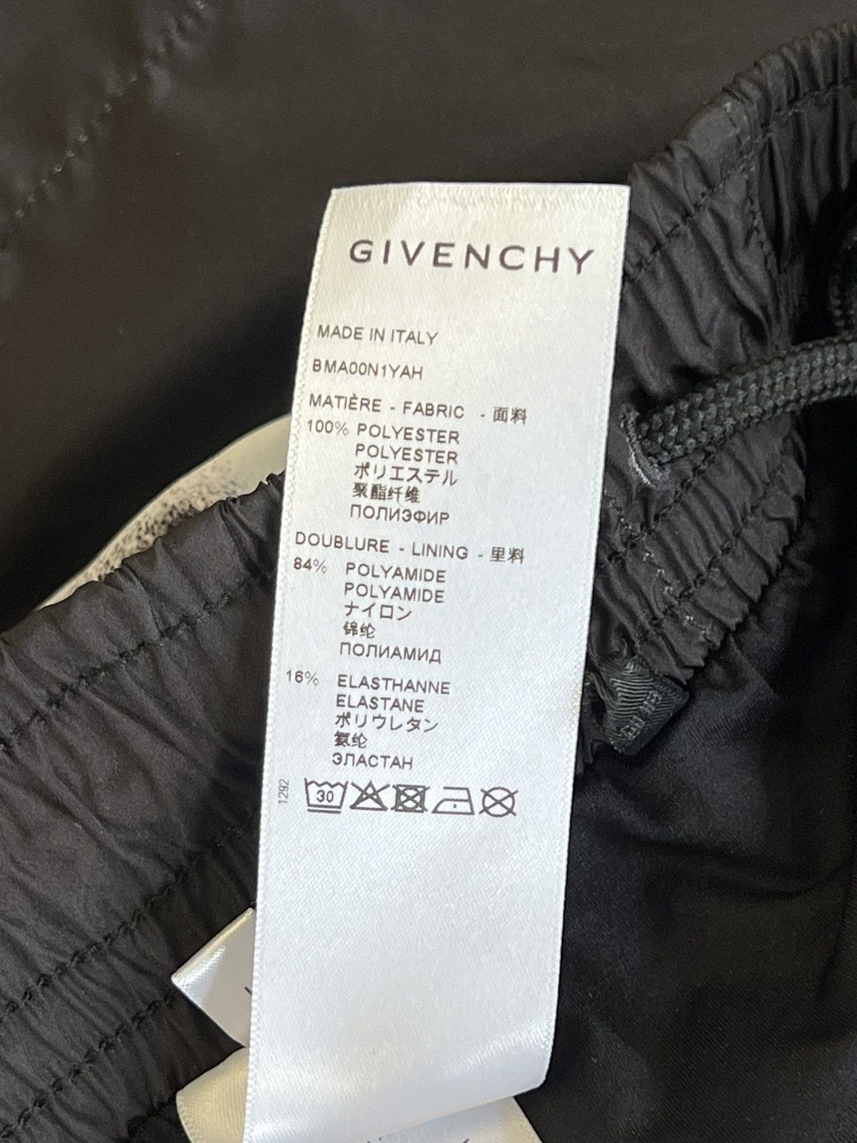 Givenchy Givenchy Chito Dog Swim Shorts Size US 32 / EU 48 - 10 Thumbnail