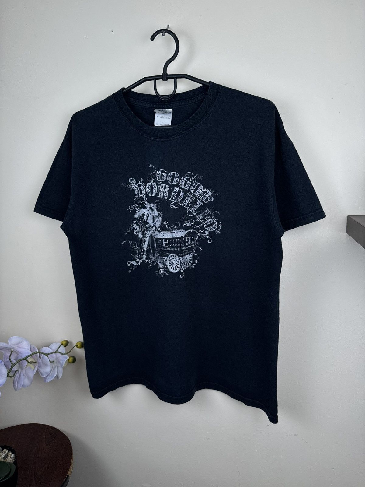 Gildan Vintage Gogol Bordelo T shirt Rock Band Black Sz M Music Size US M / EU 48-50 / 2 - 5 Thumbnail