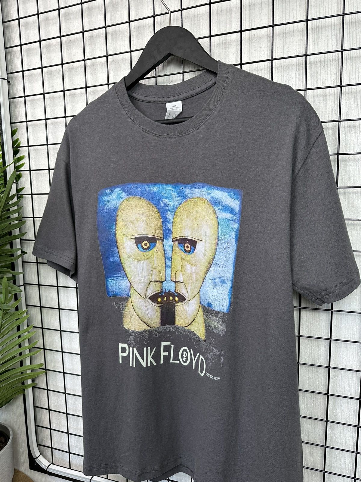 Band Tees × Pink Floyd Pink Floyd Division Bell Men Grey L “North American Tour” Size US L / EU 52-54 / 3 - 2 Thumbnail