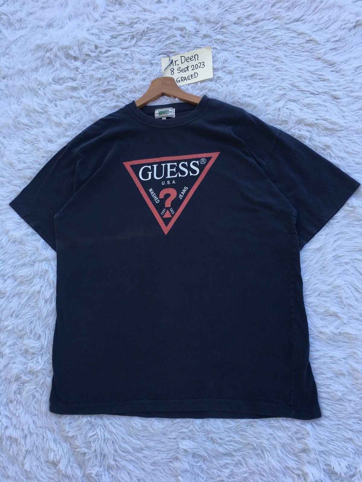 Guess Rare Vintage 90s Guess Big Logo Tshirt Size US L / EU 52-54 / 3 - 3 Thumbnail