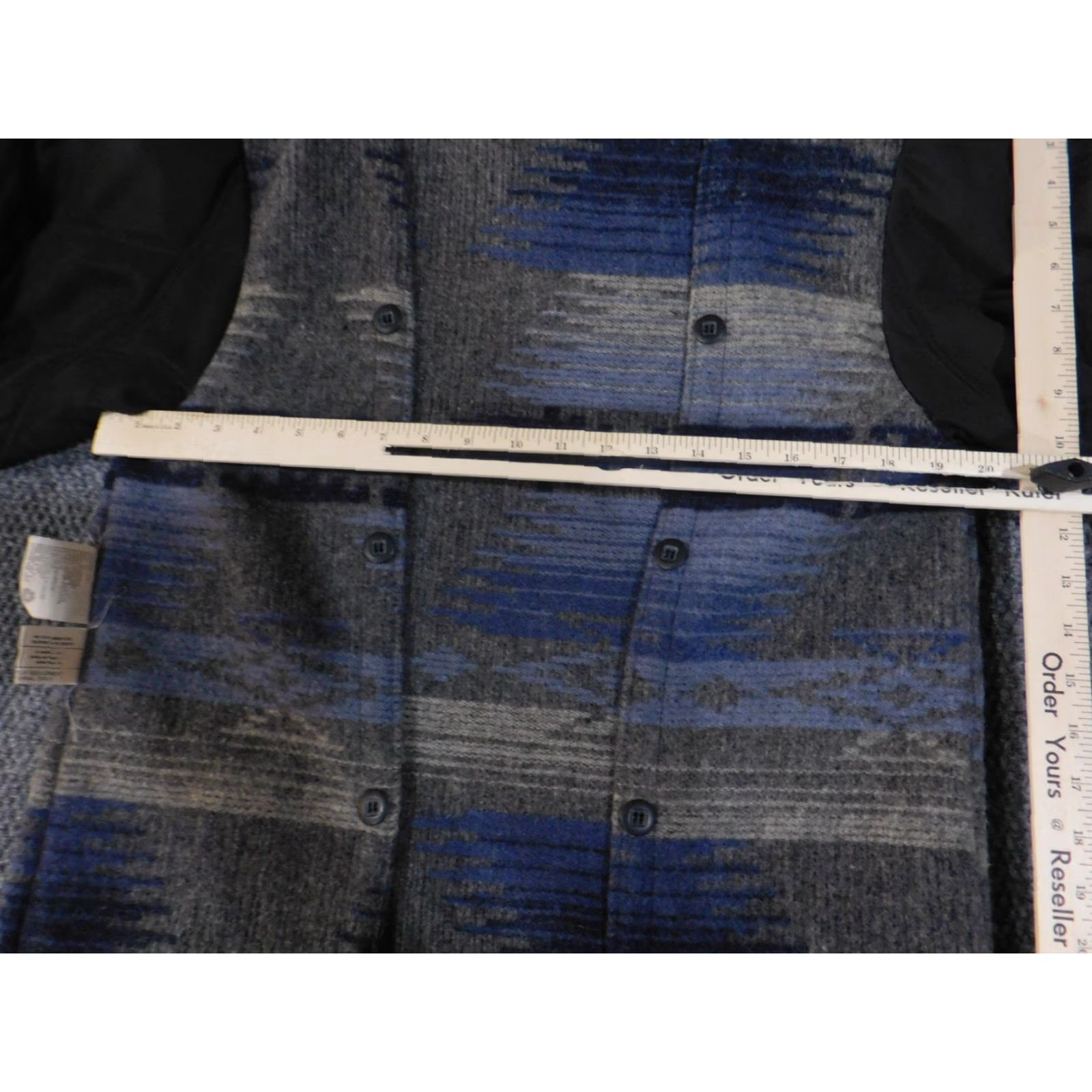Vintage Woolrich Jacket Liner Mens M Blue Gray Quilted Southwestern Geometric Wool Quilted Sleeves Lined Snap-In Made USA Size US M / EU 48-50 / 2 - 5 Thumbnail
