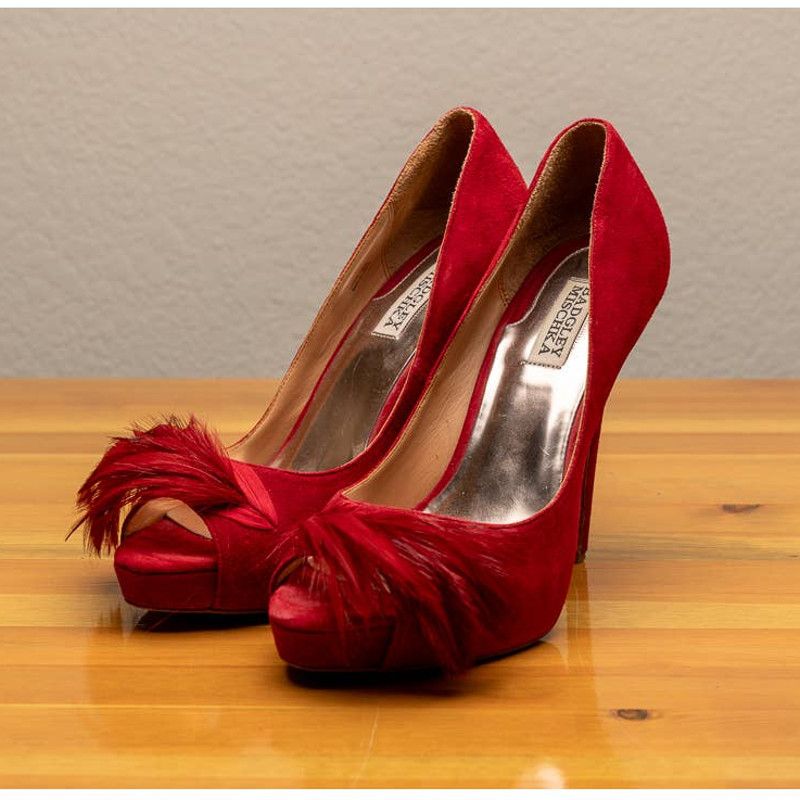 Red Badgley Mischka red leather and feather heels sz
