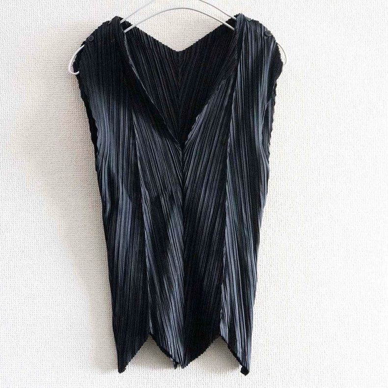 Issey Miyake Issey Miyake size:3 Serrated top Size XS / US 0-2 / IT 36-38 - 1 Thumbnail