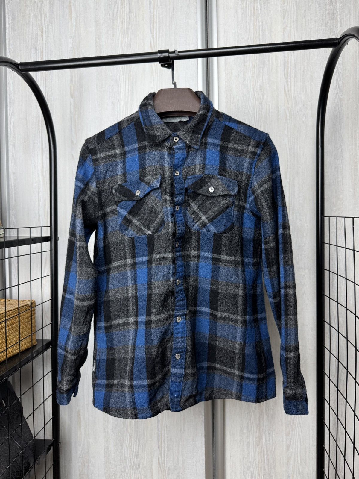 Icebreaker Icebreaker blue checkered flannel outdoor long sleeve shirt Size US M / EU 48-50 / 2 - 2 Thumbnail