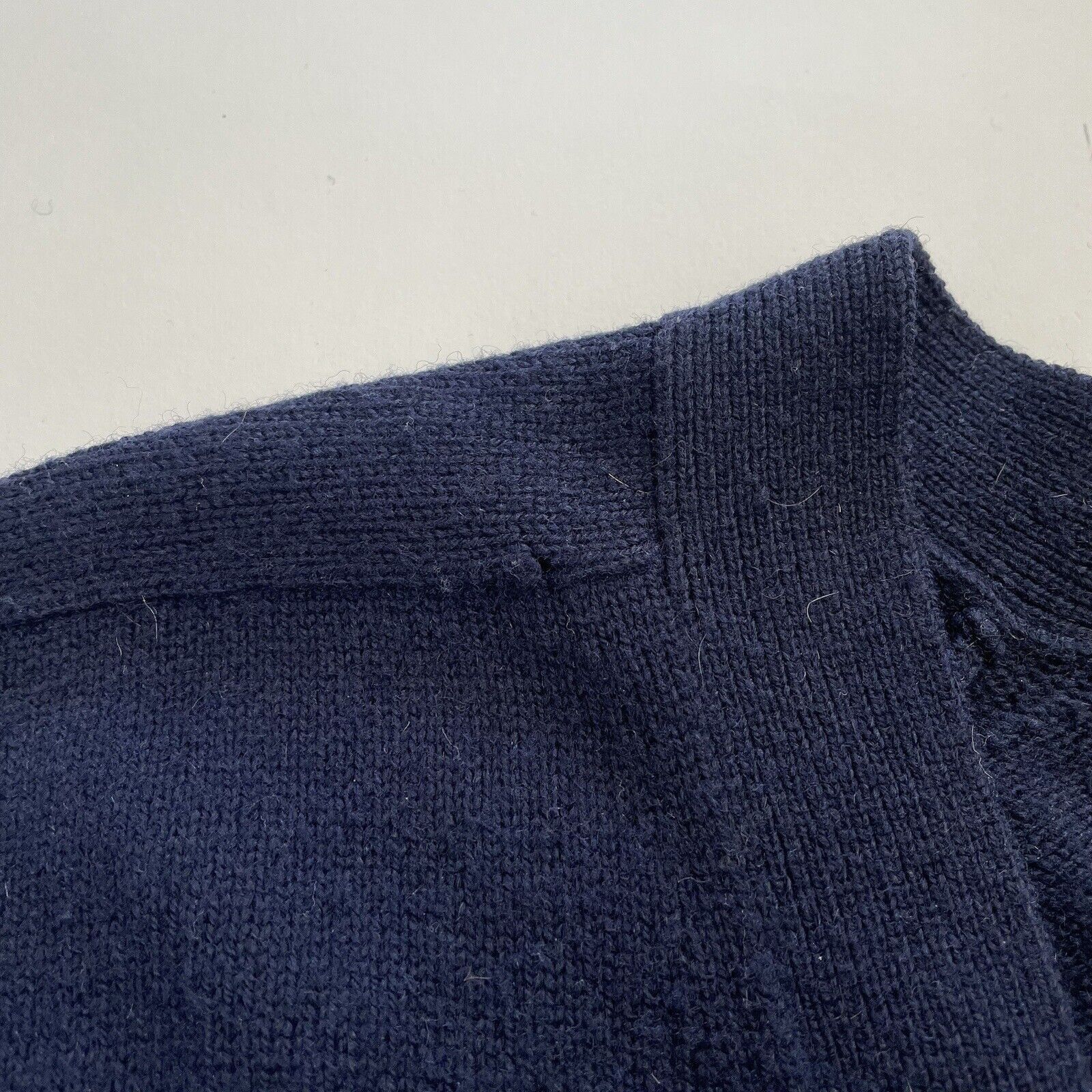 Alan Paine ALAN PAINE CARDIGAN NAVY BLUE LUXURY LAMBSWOOL ENGLAND 42 Size US XS / EU 42 / 0 - 3 Thumbnail
