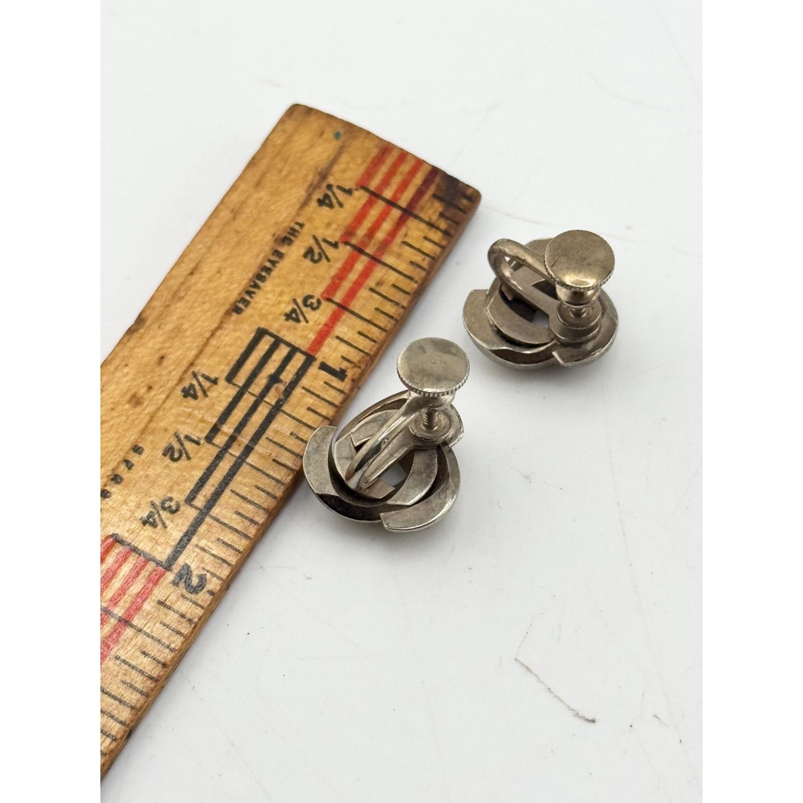 Vintage Vintage silver swirl screw back earrings Size ONE SIZE - 3 Thumbnail
