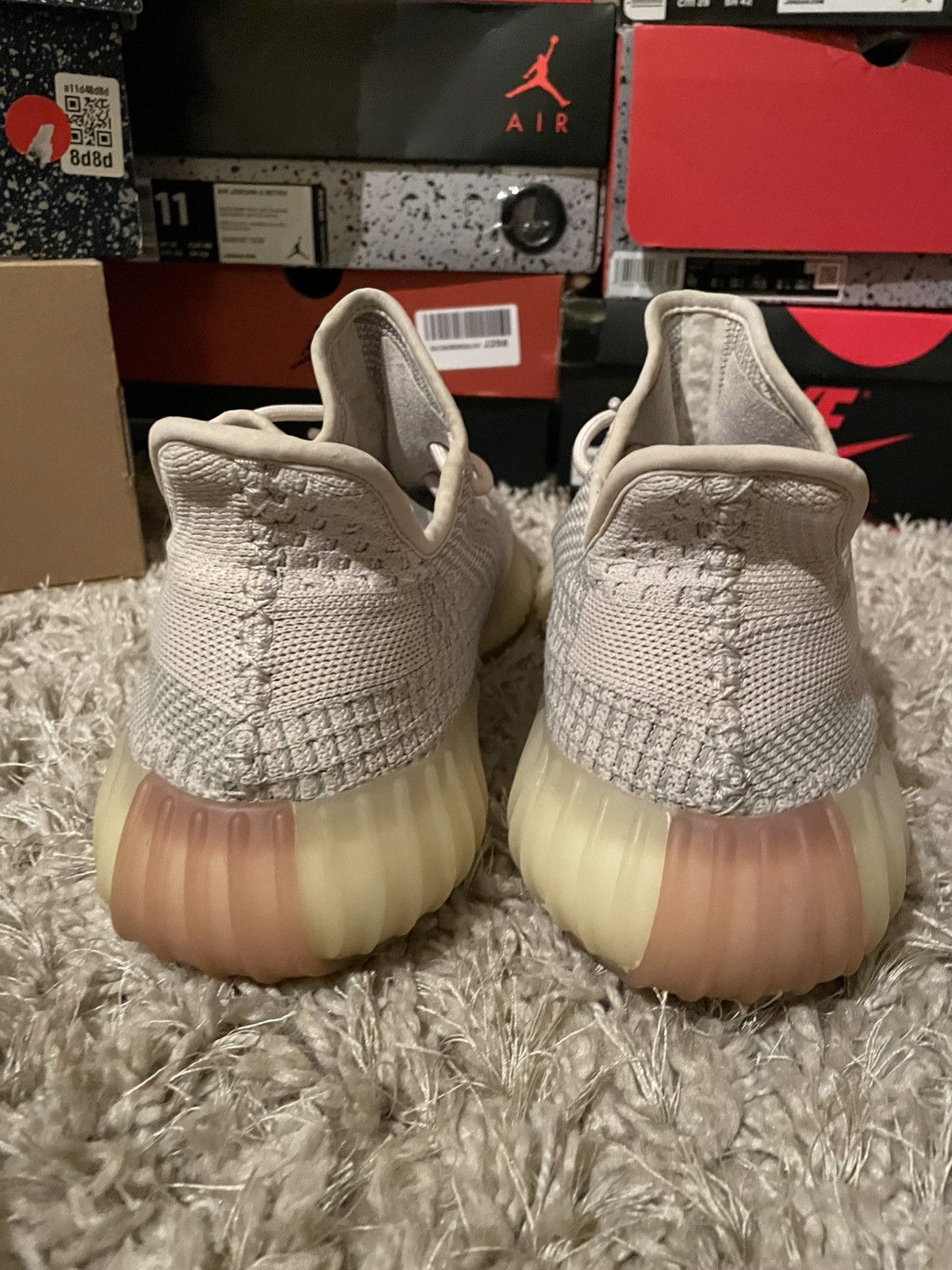 Yeezy Yeezy 350 V2 Citrin Size US 11.5 / EU 44-45 - 6 Thumbnail