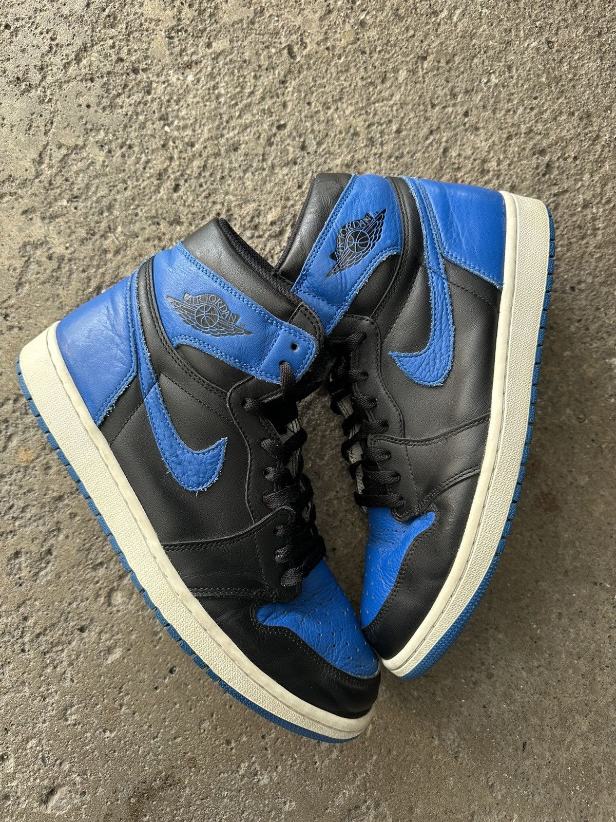 Jordan Brand Nike Air Jordan 1 Retro Royal 2017 size 12 Size US 12 / EU 45 - 1 Thumbnail