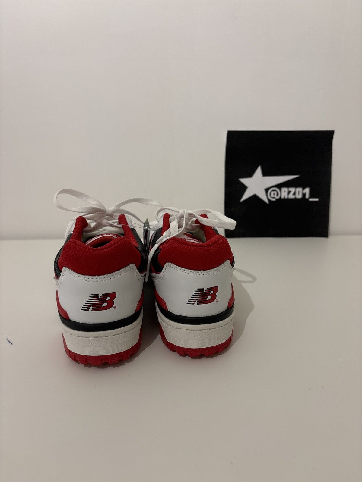 New Balance New Balance 550 White / Red - US 9 Size US 9 / EU 42 - 1 Thumbnail