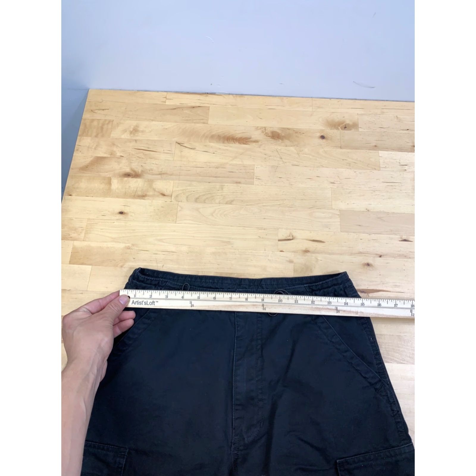 Brandy Melville Brandy Melville Jemma Cargo Pants Womens One Size Black Casual Cargo Pants Womens One Size Black Size 42" / US 20 - 6 Thumbnail
