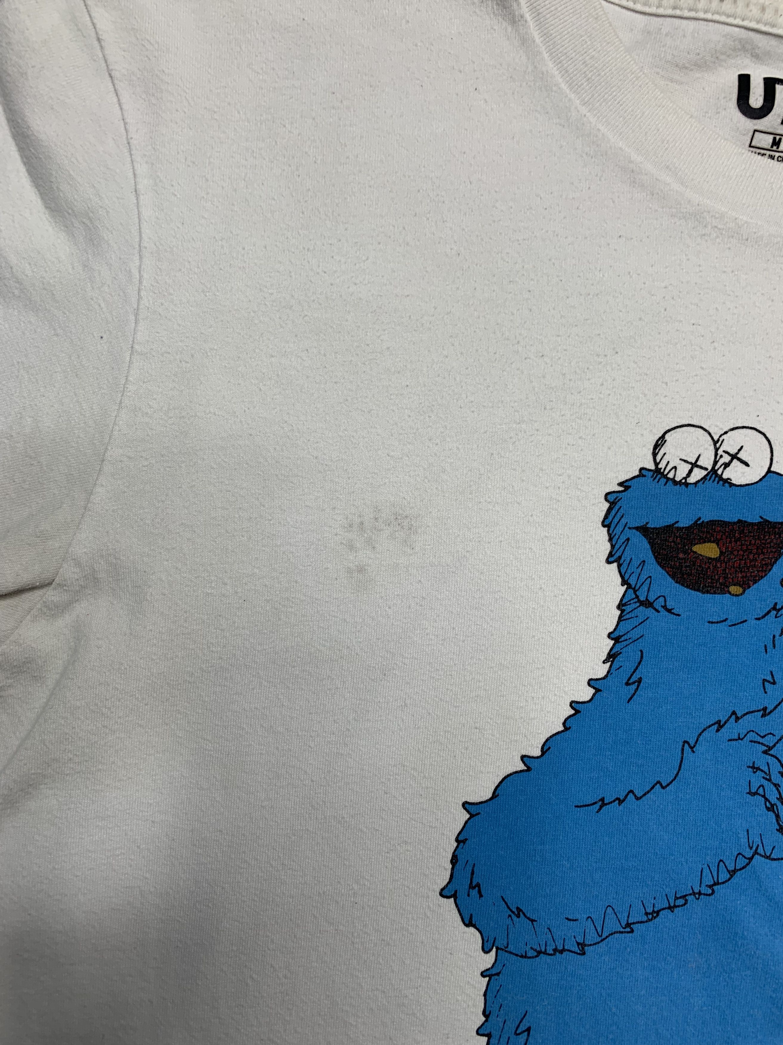 Kaws × Uniqlo Uniqlo X Kaws X Sesame Street Graphic T-Shirt Size US M / EU 48-50 / 2 - 3 Thumbnail