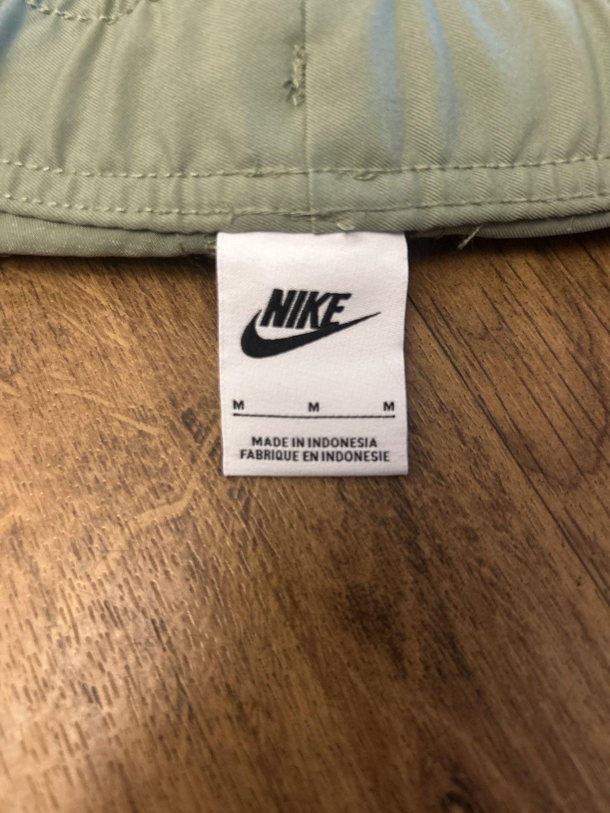 Nike Nike medium green pants Size US 33 - 4 Thumbnail