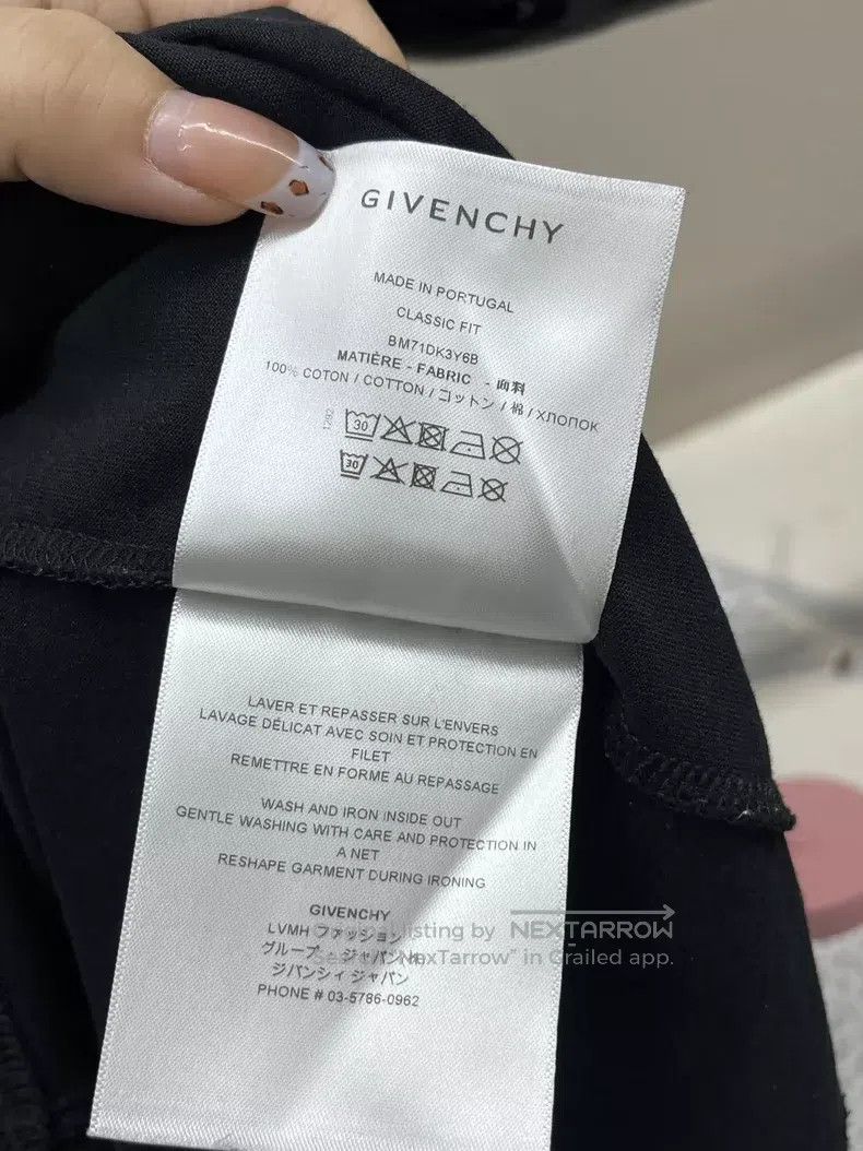 Givenchy Givenchy Black Short Sleeve Size US S / EU 44-46 / 1 - 5 Thumbnail