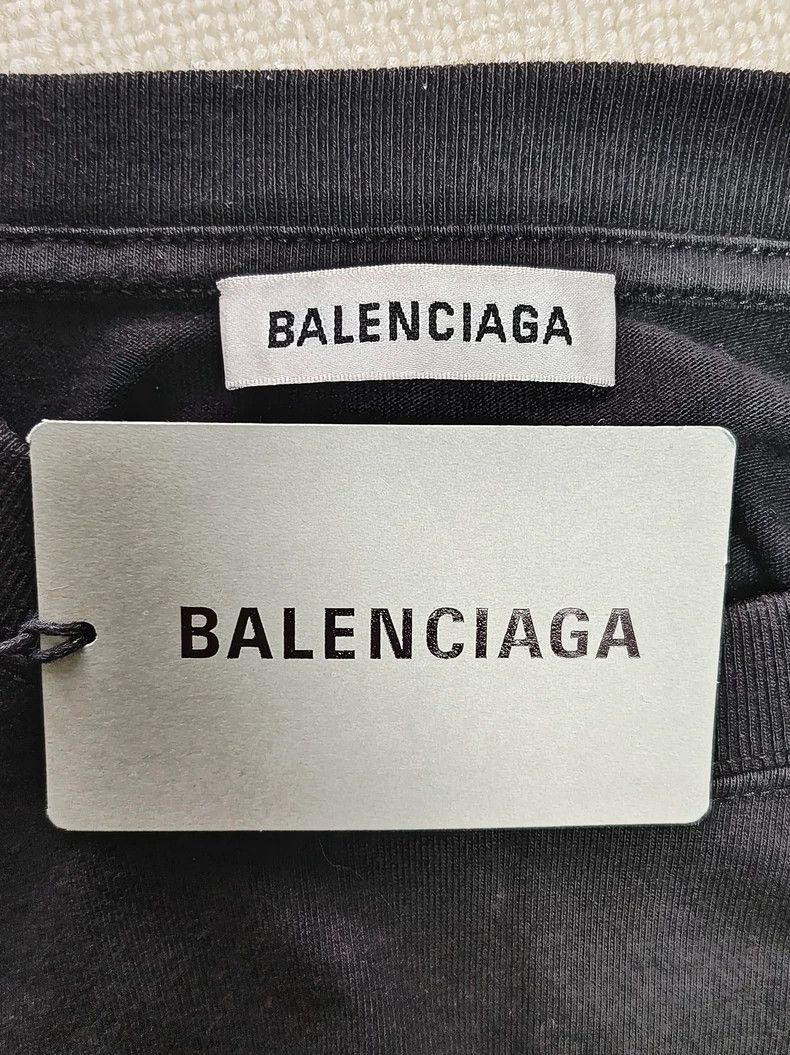 Balenciaga Balenciaga Portrait Band Wash Short Sleeve Tee Size US S / EU 44-46 / 1 - 5 Thumbnail