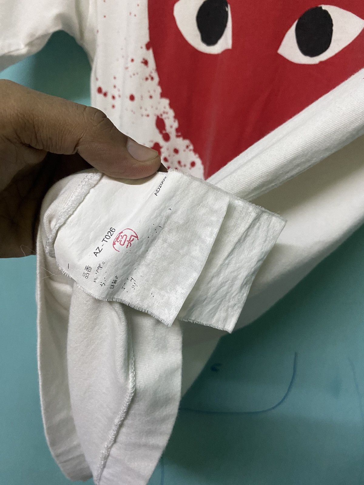 Comme des Garcons Comme des Garçons PLAY Red Heart Splatter Graphic Tee –White Size US S / EU 44-46 / 1 - 5 Thumbnail