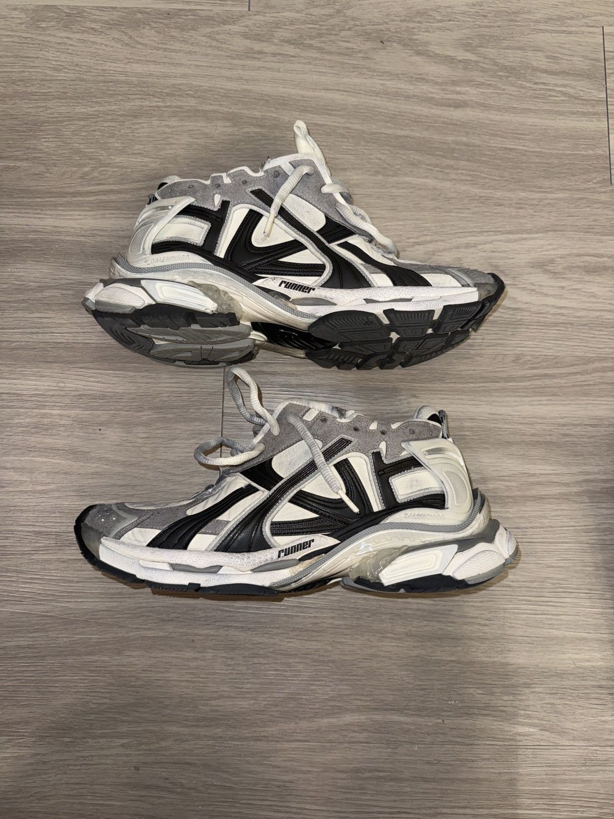 Balenciaga Balenciaga Mens Runner Sneaker Size US 14 / EU 47 - 3 Thumbnail