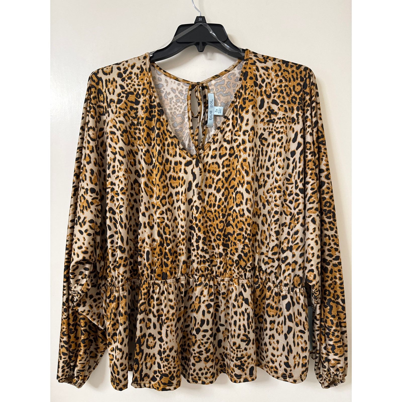 Other NWT Blue Sol 3X Blouse Animal Print Long Batwing Sleeves Size 3XL / US 20-22 - 1 Thumbnail