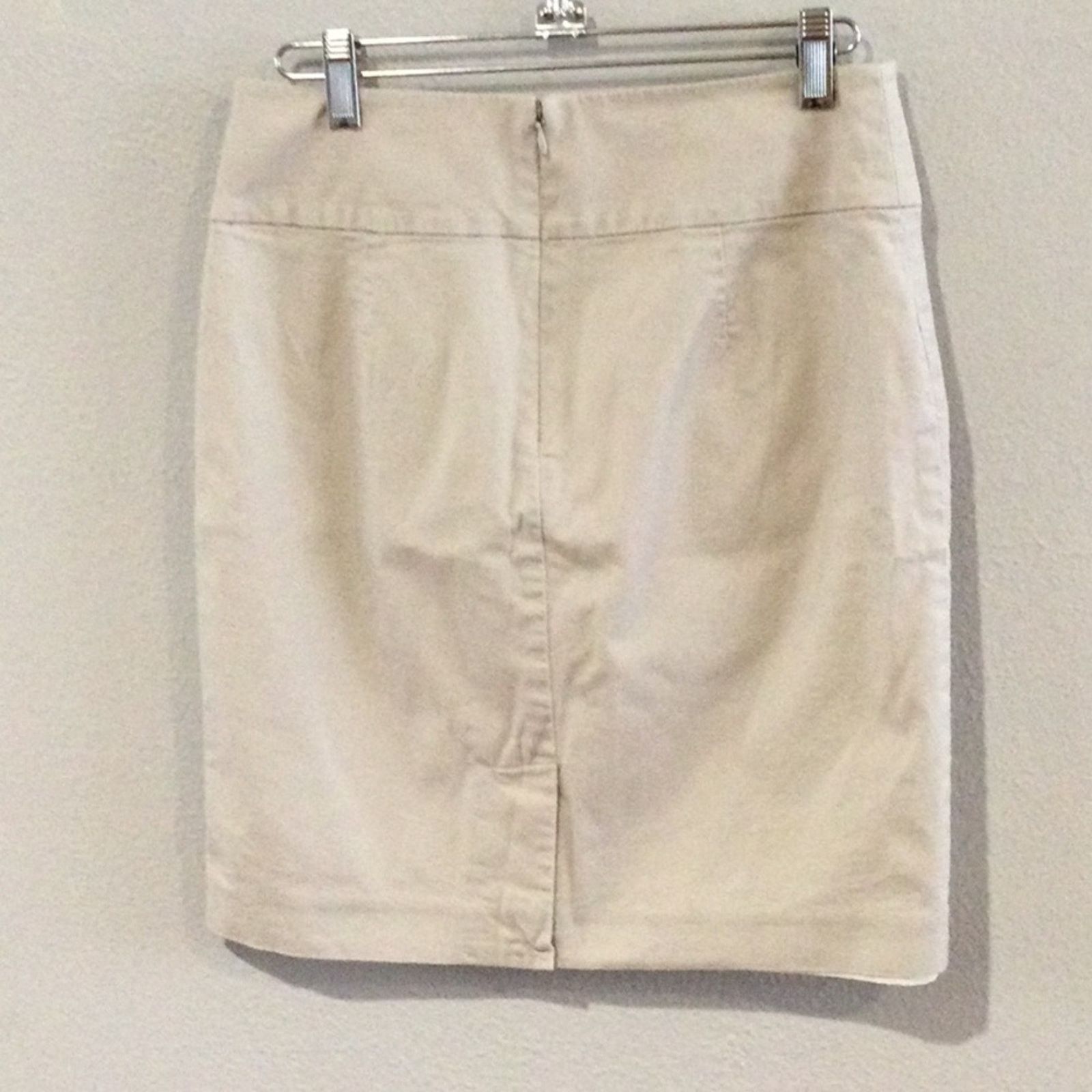 Banana Republic Banana Republic Tan Back Slit Lined Mini Skirt Sz 2 Size 26" / US 2 / IT 38 - 4 Thumbnail