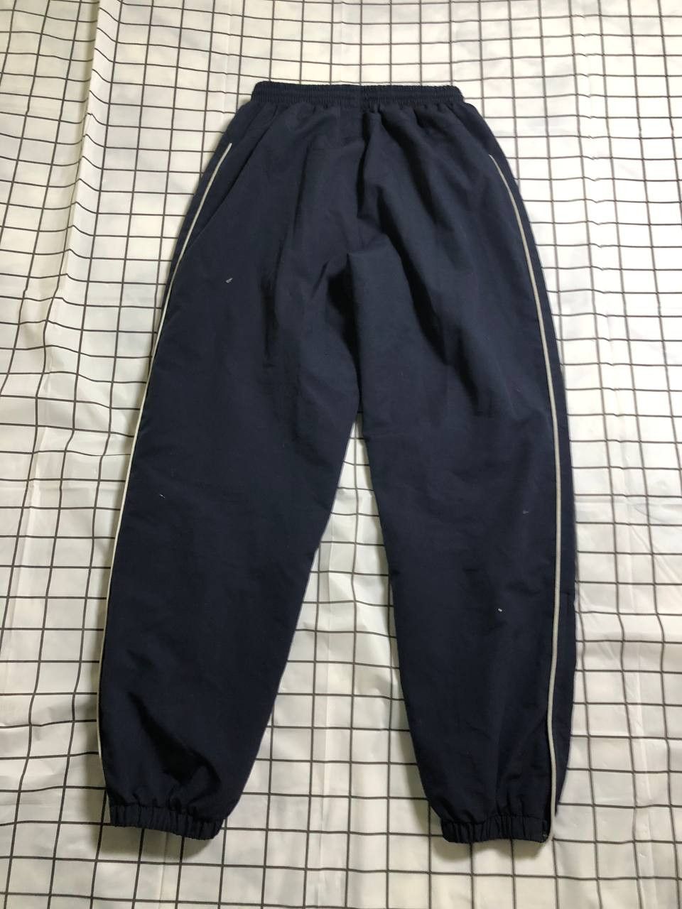 Umbro Umbro Vintage Mens Nylon Baggy Pants Drill Style Size US 34 / EU 50 - 19 Thumbnail