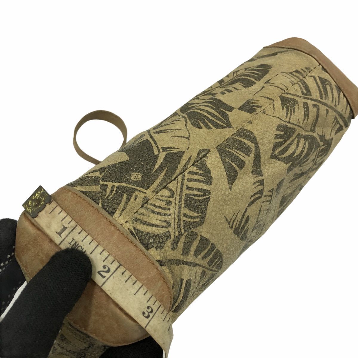 Vintage ‼️YES‼️ AUTHENTIC VINTAGE GUCCI TAN LEAF PRINT SHOULDER BAG Size ONE SIZE - 14 Thumbnail