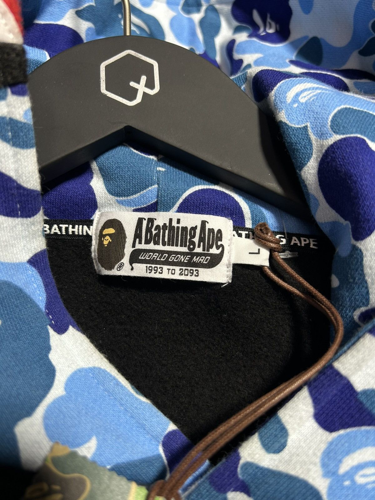 Bape Bape Blue Camo Shark Hoodie Size US L / EU 52-54 / 3 - 4 Thumbnail