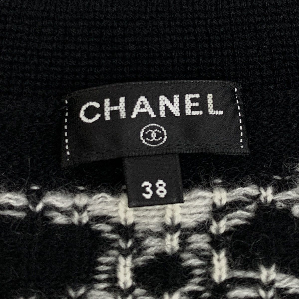 Chanel Chanel Black Bow Appliqué Cashmere Knit Size S / US 4 / IT 40 - 5 Thumbnail