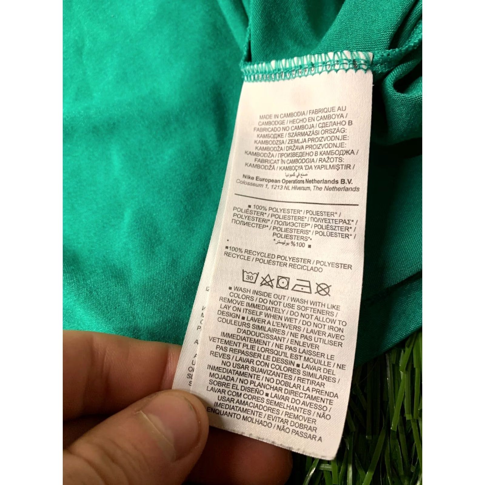 Nike NIKE RUN RUNNING 2020 WOMEN TRAINING SHIRT JERSEY TEE ORIGINAL SIZE M MEDIUM GREEN RUNNING Training Shirt Womens 2020 Nike Dri-FIT Size M / US 6-8 / IT 42-44 - 7 Thumbnail