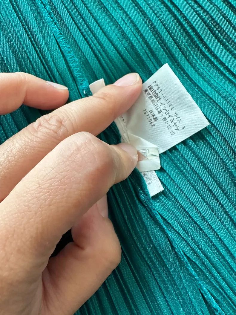 Issey Miyake Issey Miyake size:2 Turquoise pleated top Size XS / US 0-2 / IT 36-38 - 3 Thumbnail