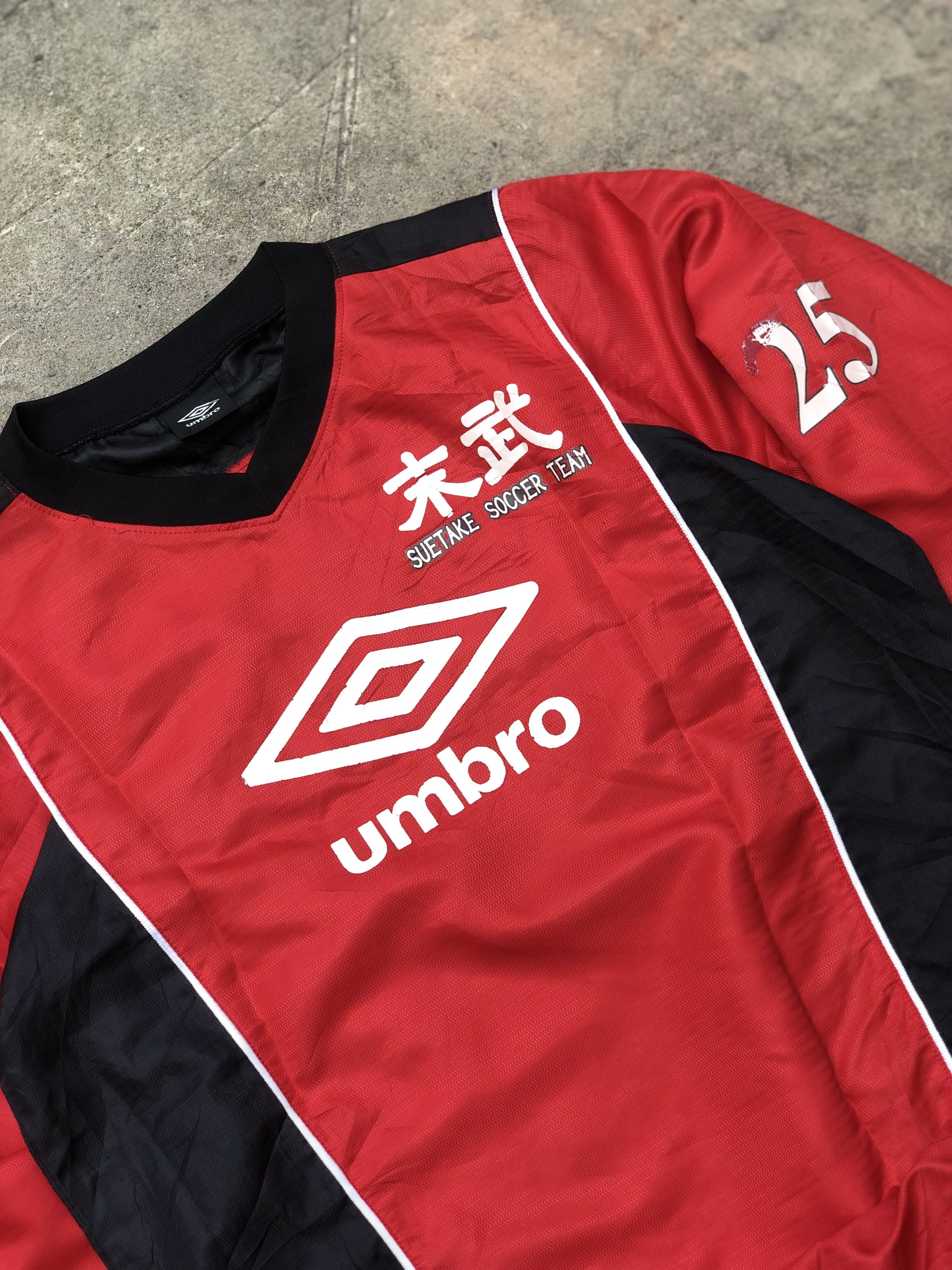 Umbro Umbro Big Logo 00s Pullover Jersey Vintage Item Outfit Red Size US M / EU 48-50 / 2 - 4 Thumbnail