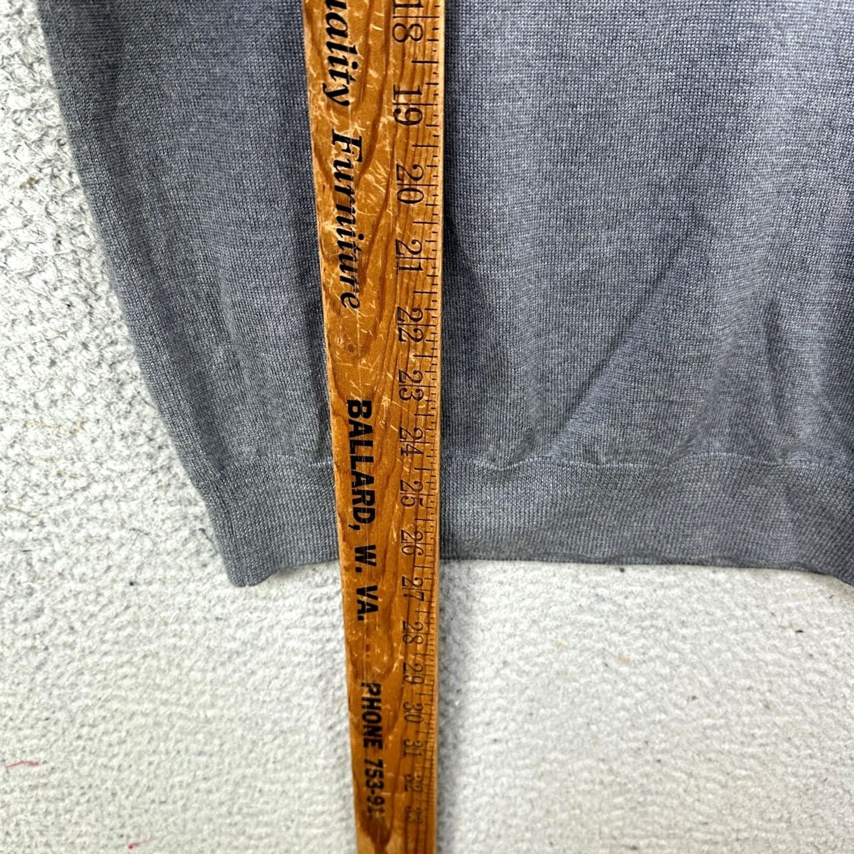 Bloomingdale's Bloomingdales Mens Crewneck Sweater Gray 100% Merino Wool Lightweight Knit Pullover M Adult Mens Casual Workwear Fall Winter Spring Size US M / EU 48-50 / 2 - 7 Thumbnail