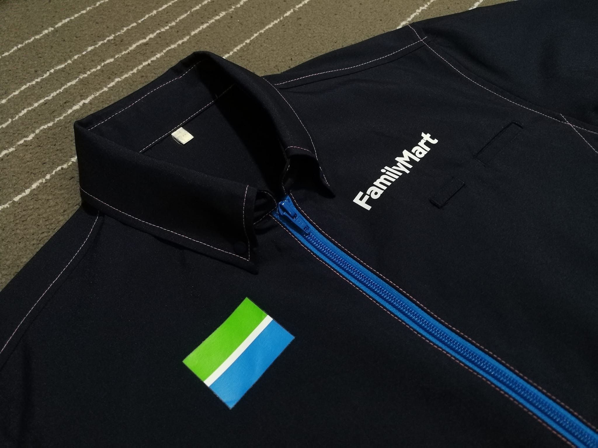 Japanese Brand × Vintage Family Mart OG Uniform unisex S 7171 Size US S / EU 44-46 / 1 - 7 Thumbnail