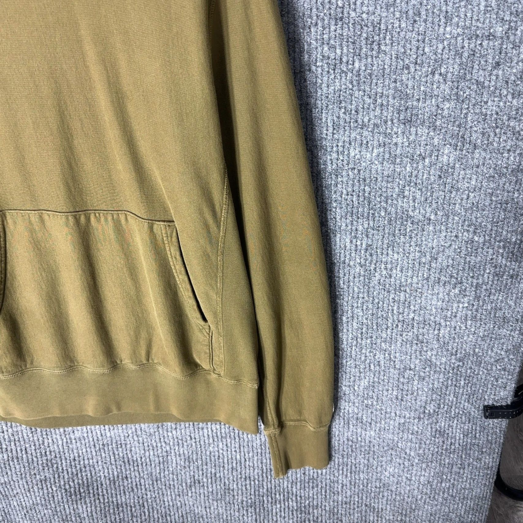 Champion Champion x Todd Snyder Hoodie Mens M Olive Green Reverse Weave Pullover Hoodie, Heavyweight, Pockets, Logo, Canadian Made, 971124415 Size US M / EU 48-50 / 2 - 2 Thumbnail