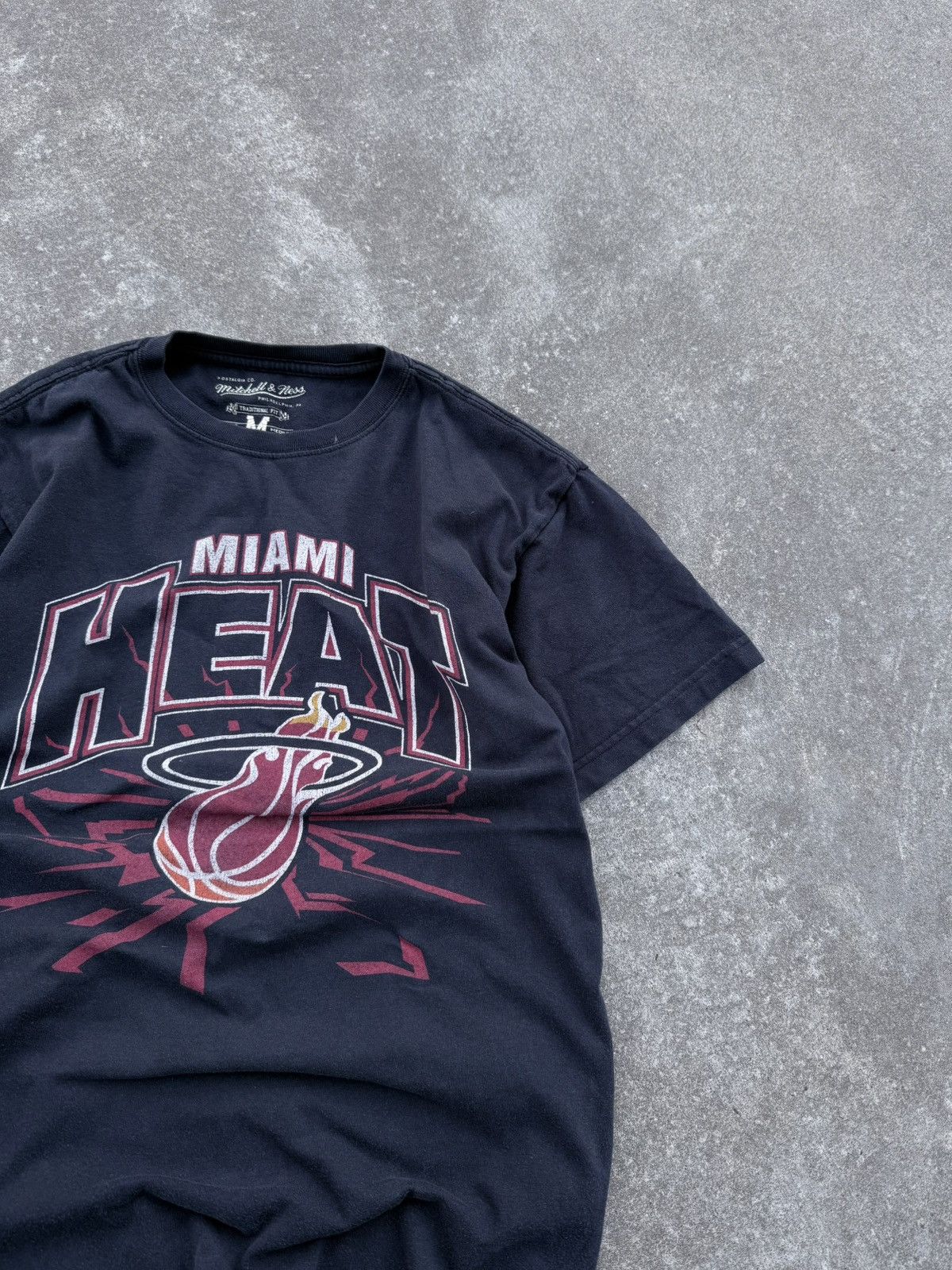 Other Vintage NBA y2k streetwear sportswear band t-shirt Size US M / EU 48-50 / 2 - 6 Thumbnail