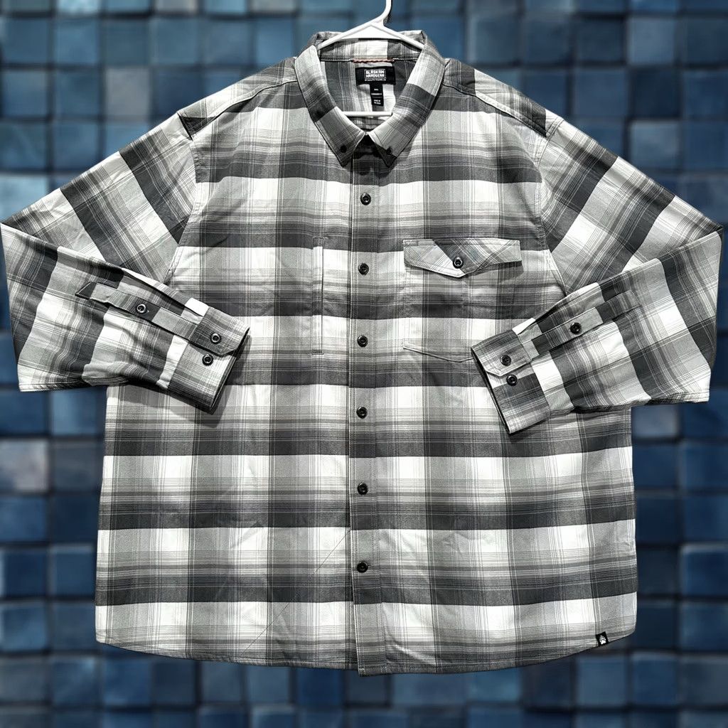 Vintage Alaskan Hardgear Shirt Mens 3XL Gray Plaid Standard Fit Boars Nest Plaid Flannel Size US XXL / EU 58 / 5 - 1 Thumbnail