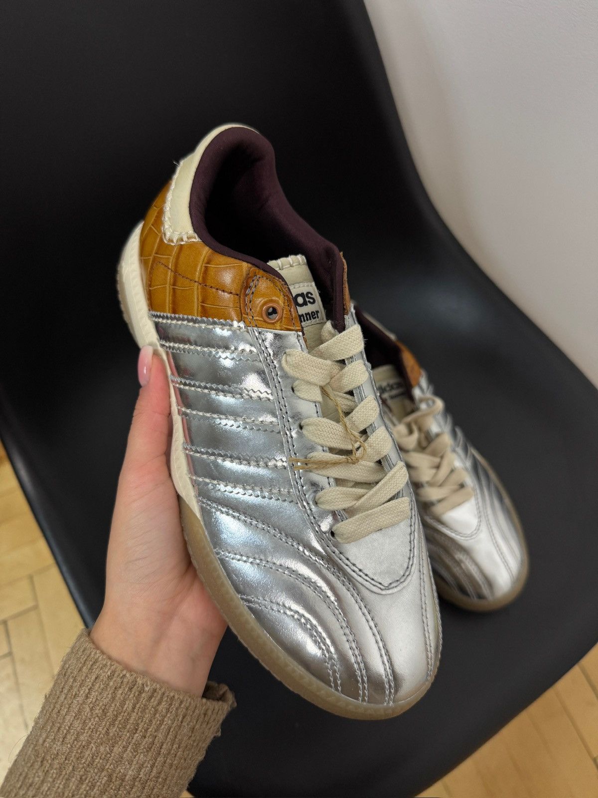Adidas × Wales Bonner Adidas Wales Bonner MN Samba Metallic Shoes Size US 7 / EU 40 - 3 Thumbnail