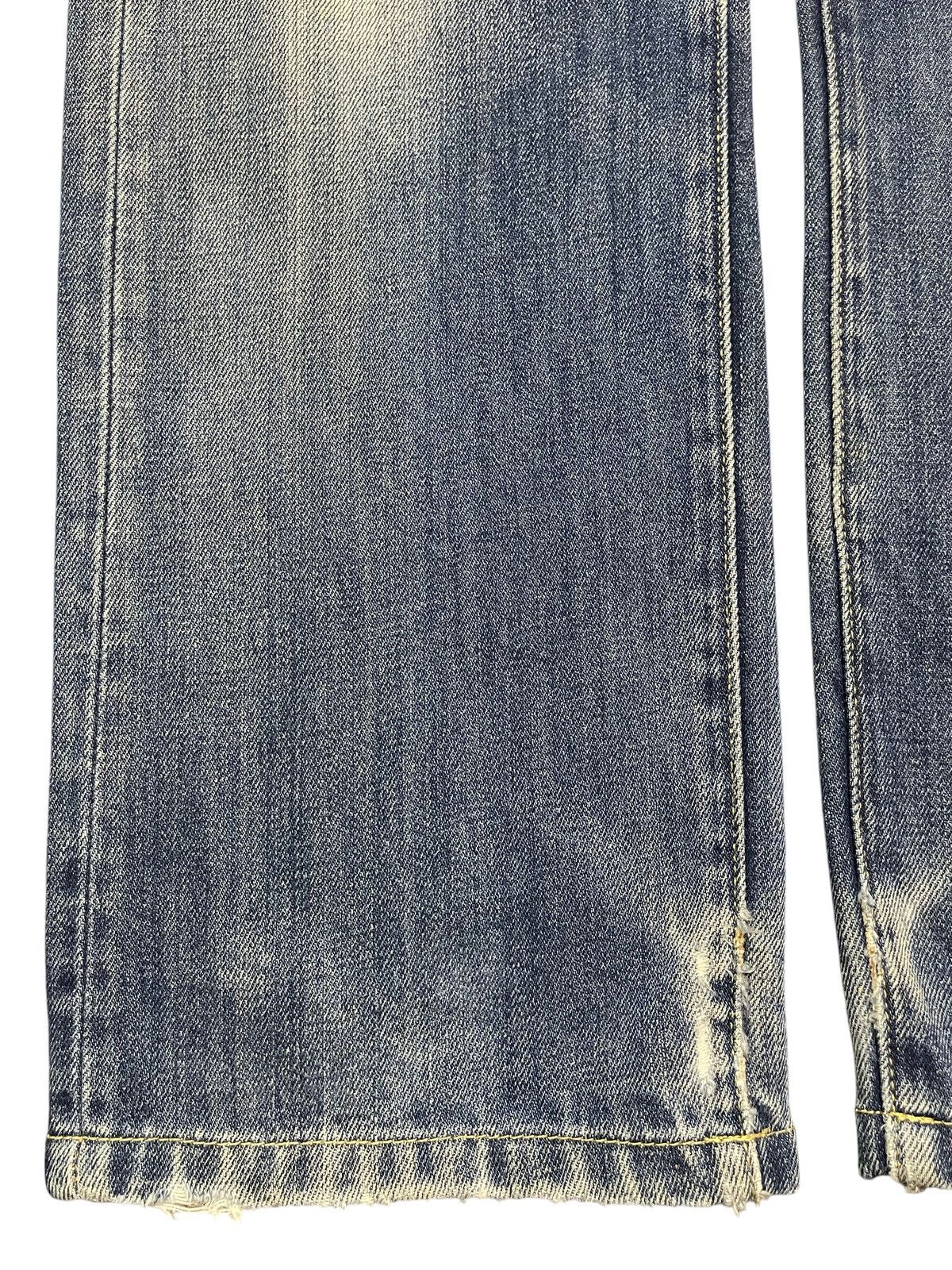Uniqlo Vintage Japanese Uniqlo Blue Faded Wash Whisker Style Jeans Size US 31 - 7 Thumbnail